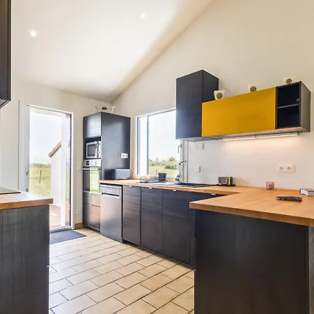 Maison Calme, Entouree De Marais, Proche Et Commerces, Avec Jardin Et Equipements Complets - Fr-1-306-1283