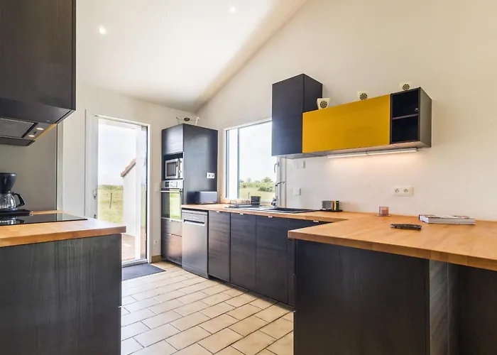 Maison Lumineuse Proche De La Avec Wifi Et Animaux Acceptes - Fr-1-306-1283